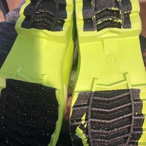 Girls rain ☔️ boots 👢